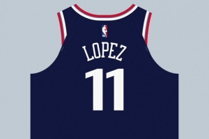 开云网站-球衣名记：快船新援大洛佩斯将在新赛季继续穿11号球衣！