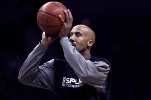 开云注册网址-鲍文：当我能影响甜瓜&amp;科比&amp;麦迪时 人们才注意到我的防守