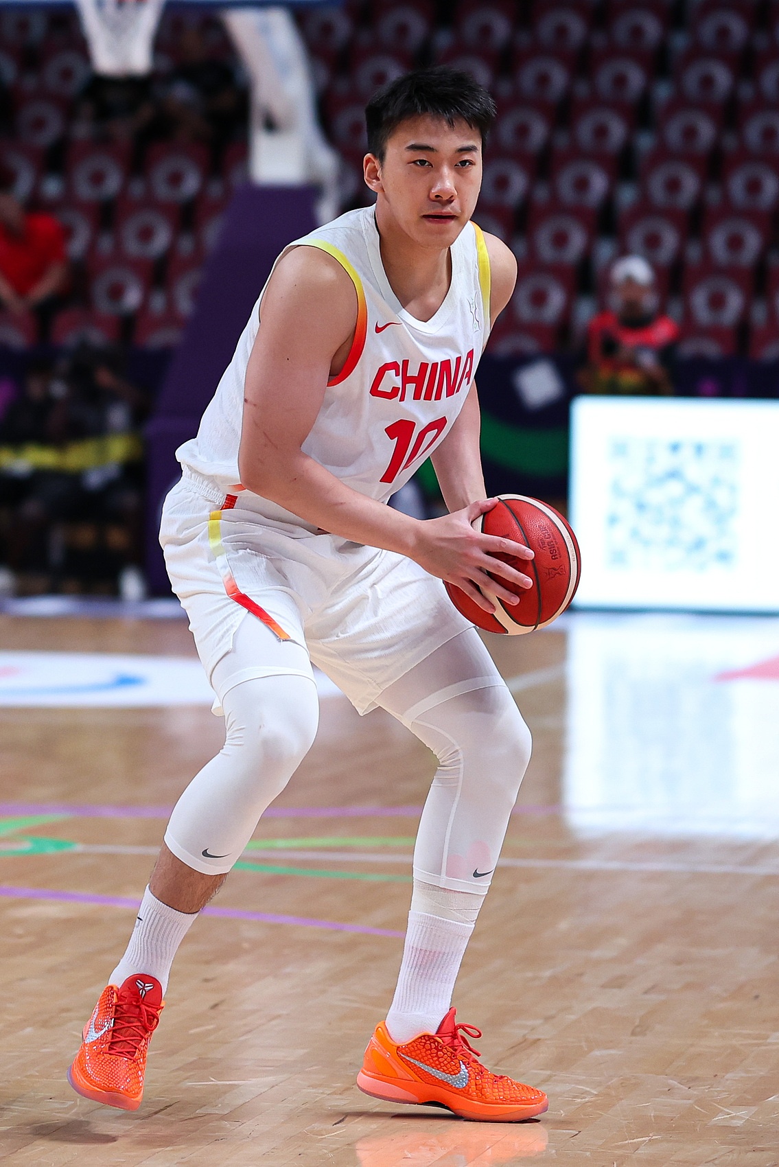 锋线的答案！媒体人：王俊杰太优秀了 千万别回CBA