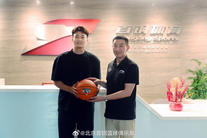 开云app-赵睿:新疆2年先后骨裂大腿肌肉撕裂和膝伤 外界不理解我心存感恩