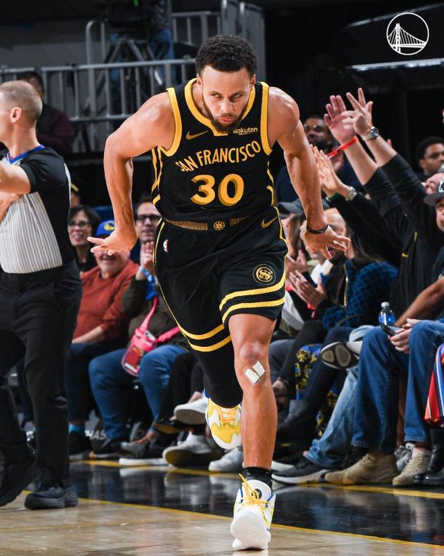 开云官网-末节连拿12分止住连败 科尔坦言勇士全靠库里支撑