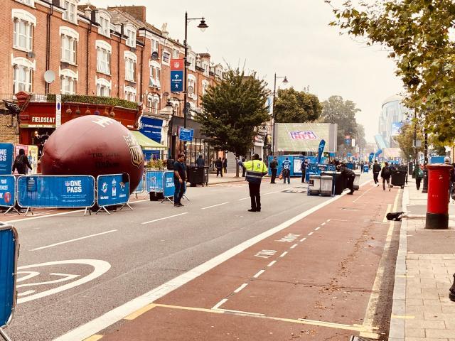 开云注册网址-周日英超无战事 新白鹿巷英式足球OUT 美式足球IN