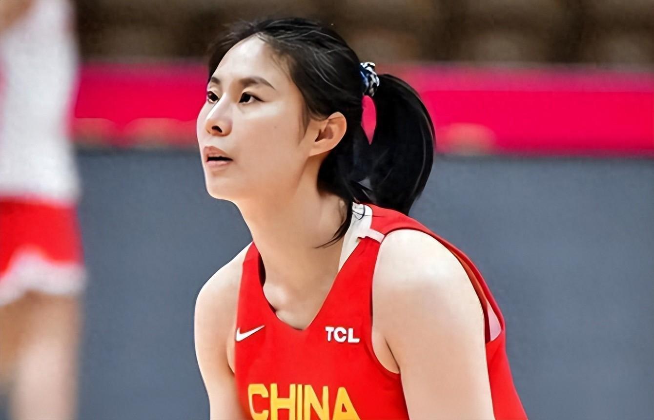 开云下载-官宣！中国女篮公布最新一期大名单，王思雨、张子宇、刘禹彤领衔